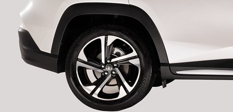 toyota yaris cross quảng nam
